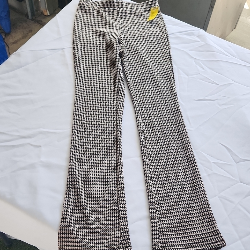 Full TILT Black and Brown Houndstooth Pants